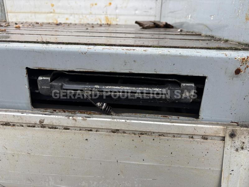 Camion Mercedes AROCS 5 3246 TLG-ENT 8x4 AVEC GRUE HIABX-325HIPRO RALENTISSEUR MOTEUR Plateau