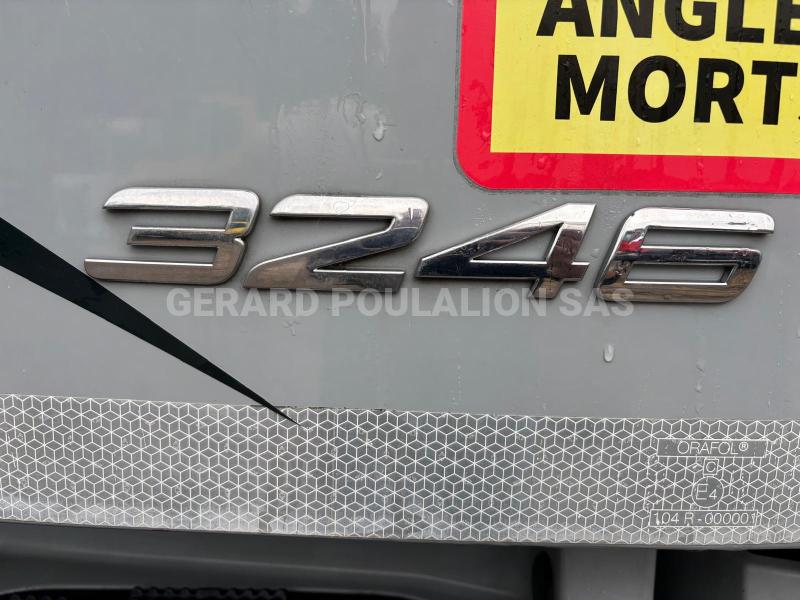 Camion Mercedes AROCS 5 3246 TLG-ENT 8x4 AVEC GRUE HIABX-325HIPRO RALENTISSEUR MOTEUR Plateau