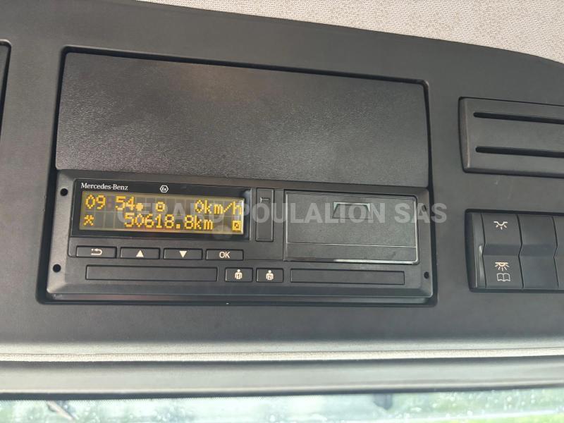 Camion Mercedes AROCS 5 3246 TLG-ENT 8x4 AVEC GRUE HIABX-325HIPRO RALENTISSEUR MOTEUR Plateau