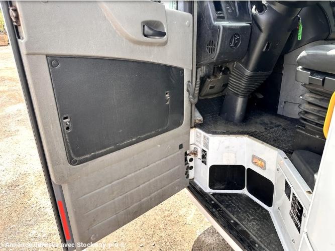 Photo Mercedes ECONIC 2630 NGT 6X2 CNG PORTEUR BOM 21 M3 image 5/6