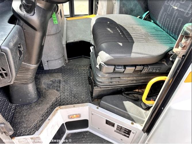 Photo Mercedes ECONIC 2630 NGT 6X2 CNG PORTEUR BOM 21 M3 image 6/6