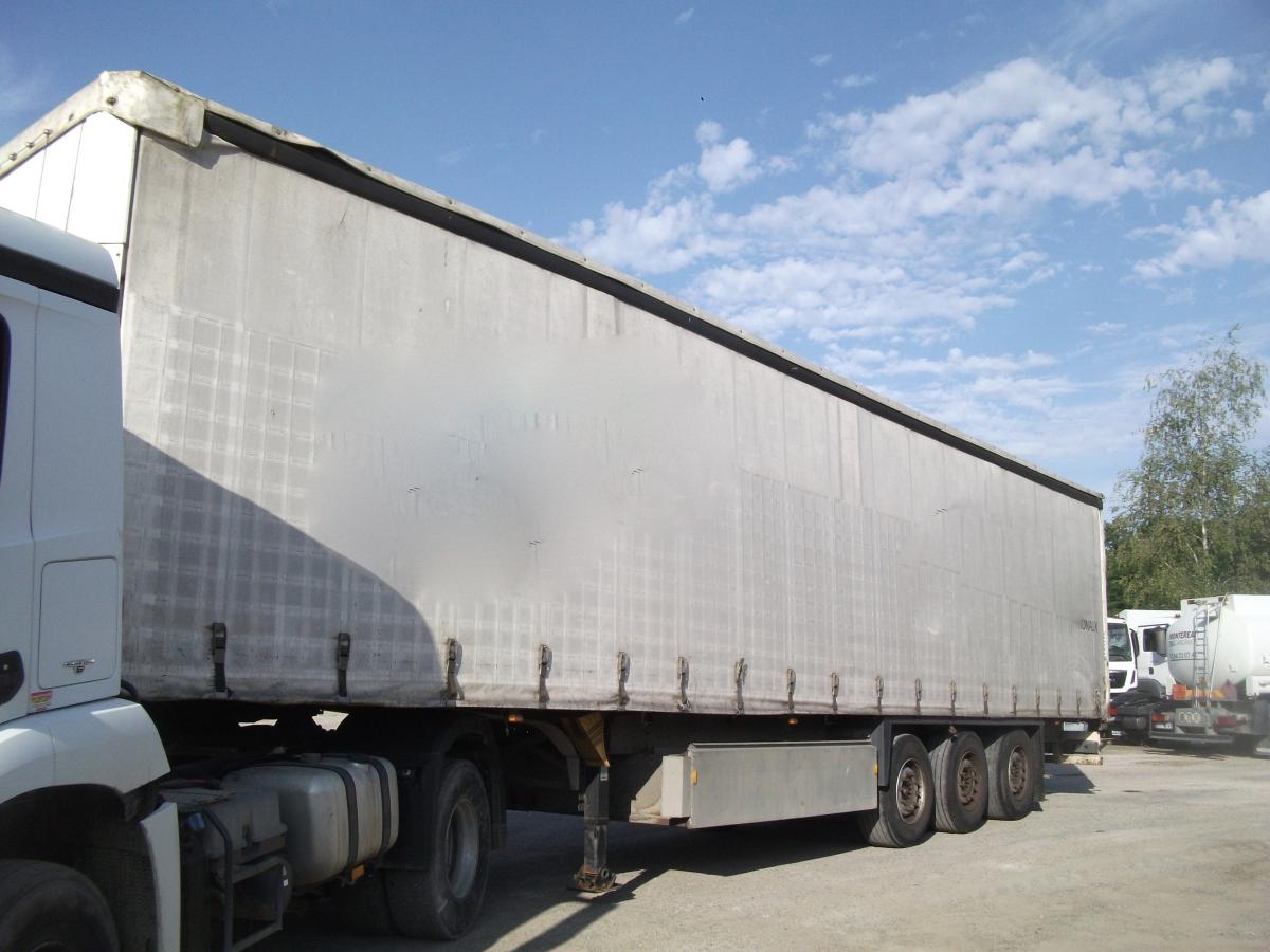 Semirimorchio SCHMITZ 3 essieux