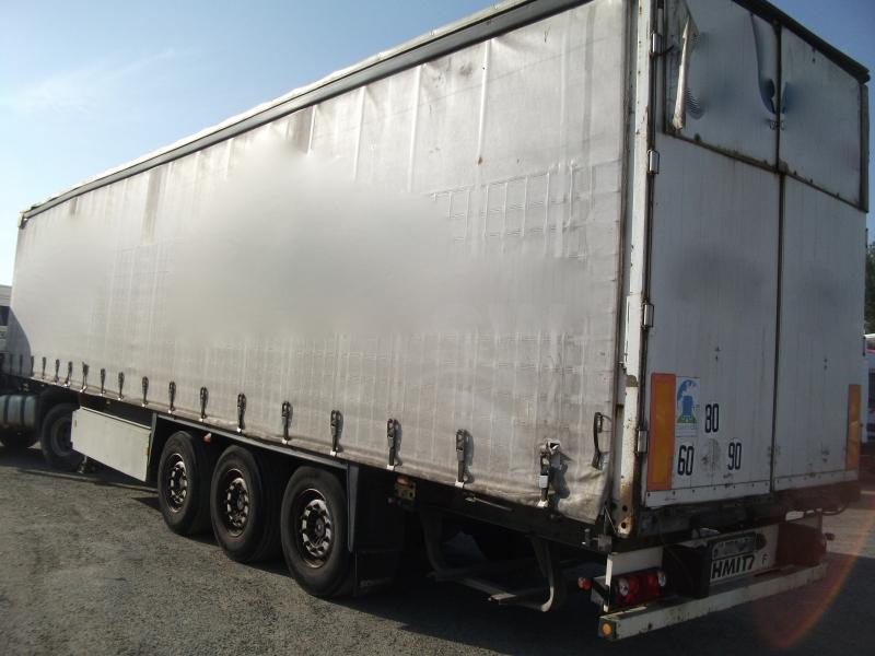 Semirimorchio SCHMITZ 3 essieux