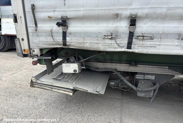 Photo Fruehauf HAYON élévateur, bâche 3 essieux image 8/13