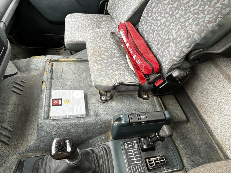 Camion Renault KERAX 260