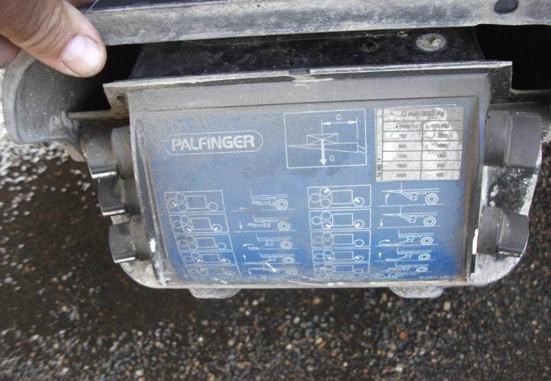 Semi-remorque Samro fourgon + HAYON PALFINGER