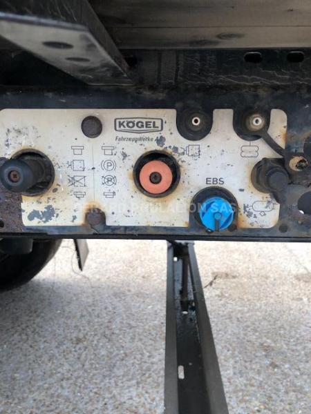 Semi-remorque Kögel PORTE FIT Fourgon