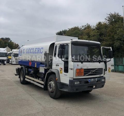 Camion Volvo FL Citerne Hydrocarbures