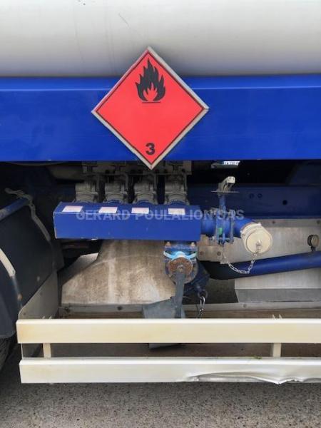 Camion Volvo FL Citerne Hydrocarbures