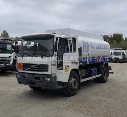 Camion Volvo FL Citerne Hydrocarbures