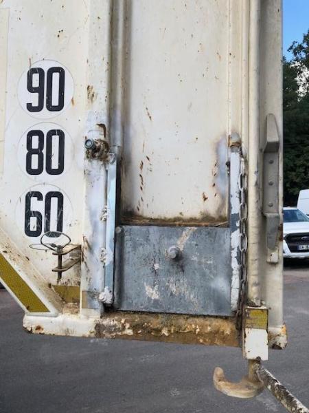 Semi-remorque Fruehauf porte hydraulique