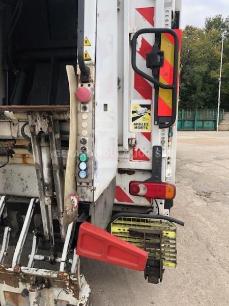 Engin de voirie Mercedes Actros 2532 Camion benne à ordures ménagères