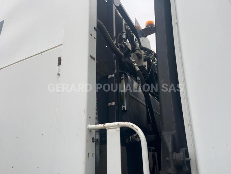Engin de voirie Mercedes Actros 2532 Camion benne à ordures ménagères