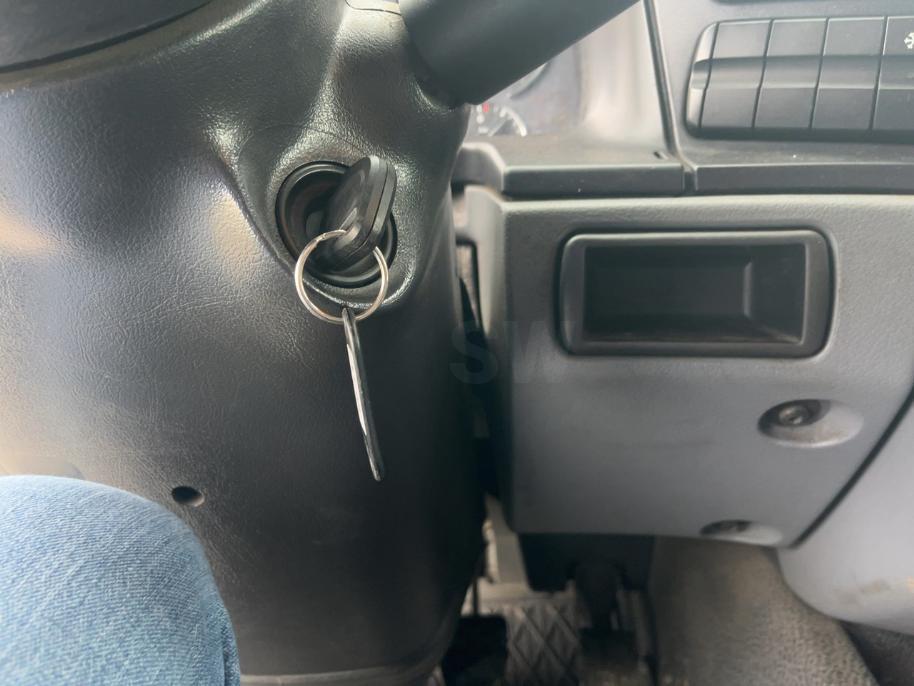 Engin de voirie Mercedes Actros 2532