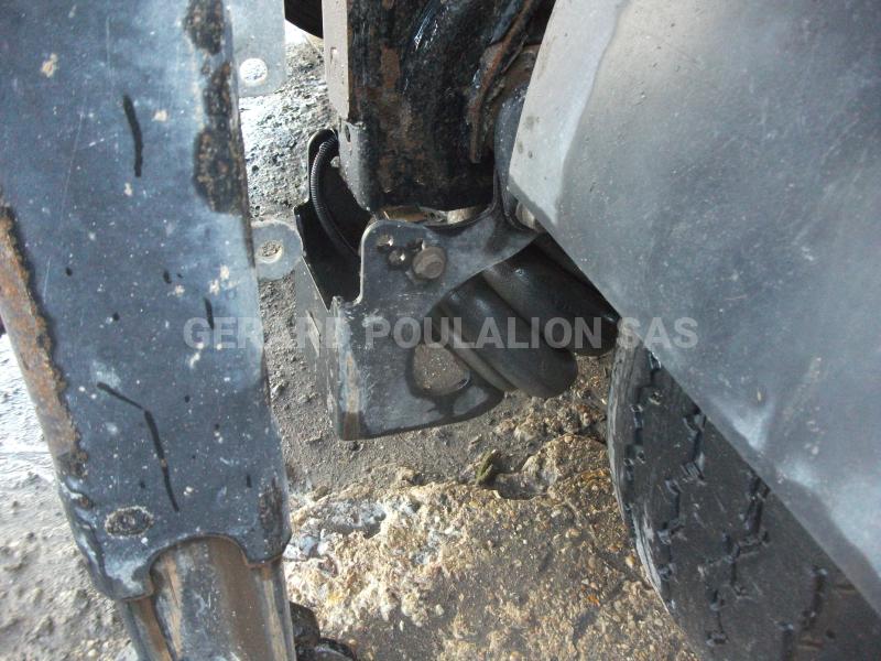 Semi-remorque Benalu benne avec la bâche éléctrique, CUL et PORTES HYDRAULIQUES Benne Benne TP