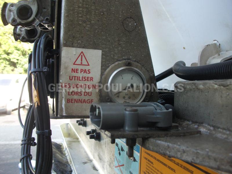 Semi-remorque Benalu benne avec la bâche éléctrique, CUL et PORTES HYDRAULIQUES Benne Benne TP