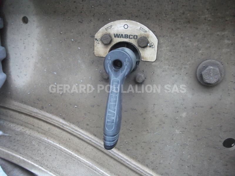 Semi-remorque Benalu benne avec la bâche éléctrique, CUL et PORTES HYDRAULIQUES Benne Benne TP