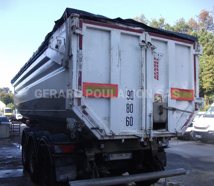 Semi-remorque Benalu benne avec la bâche éléctrique, CUL et PORTES HYDRAULIQUES Benne Benne TP