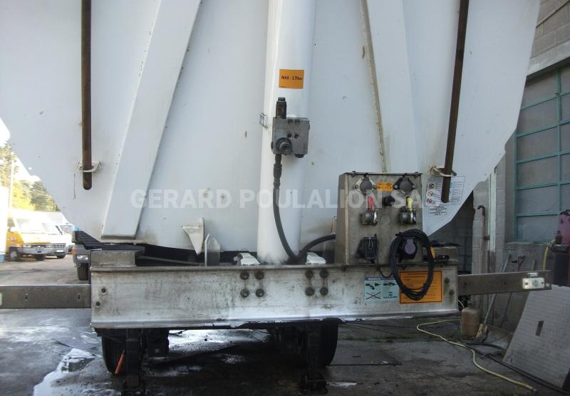 Semi-remorque Benalu benne avec la bâche éléctrique, CUL et PORTES HYDRAULIQUES Benne Benne TP