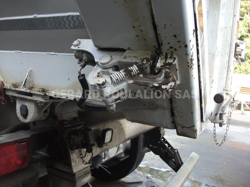 Semi-remorque Benalu benne avec la bâche éléctrique, CUL et PORTES HYDRAULIQUES Benne Benne TP