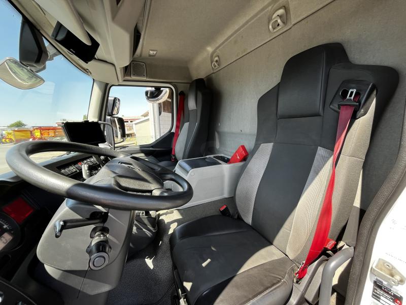 Camion Renault 280 E6 D18 4X2