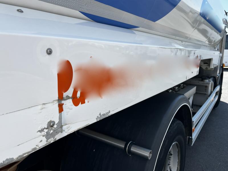 Camion Renault 280 E6  D18 P 4X2 CITERNE CARB LEG 14000 L