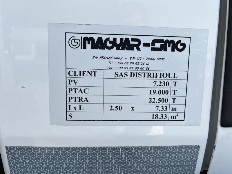 Camion Renault 280 E6  D18 P 4X2 CITERNE CARB LEG 14000 L