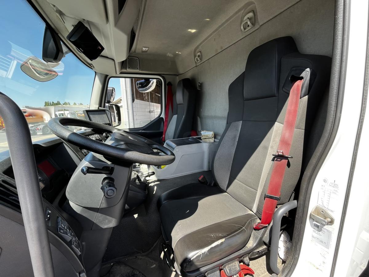 Camion Renault 280 E6  D18 P 4X2 CITERNE CARB LEG 14000 L