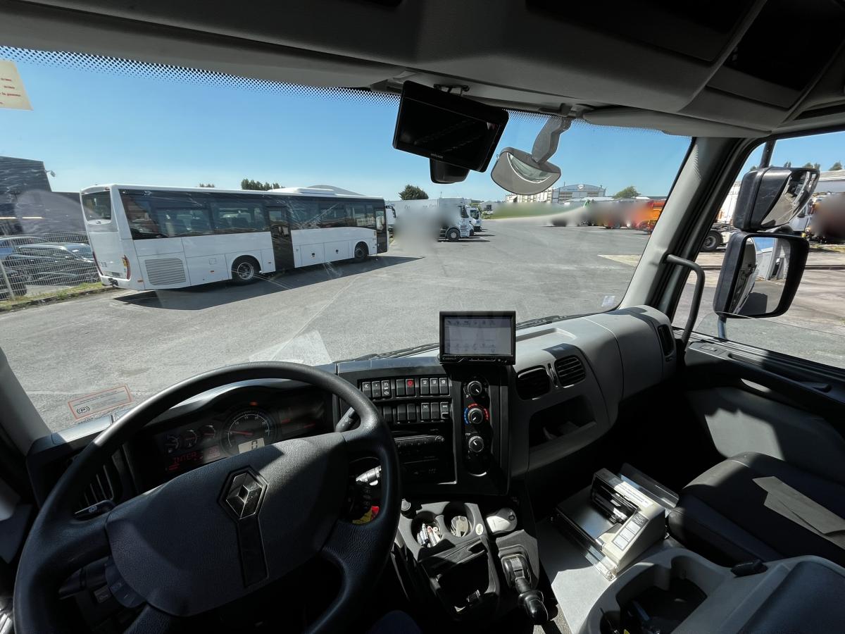 Camion Renault 280 E6  D18 P 4X2 CITERNE CARB LEG 14000 L