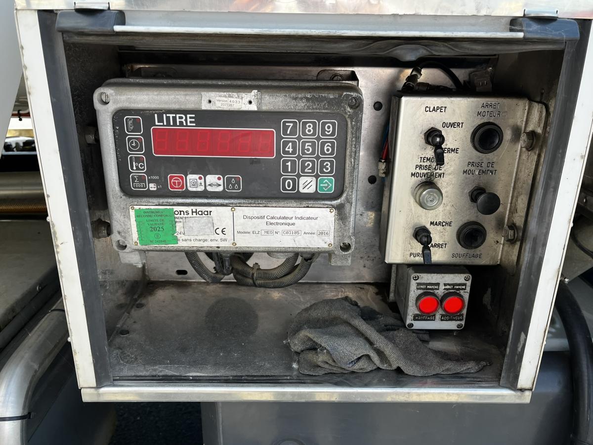 Camion Renault 280 E6  D18 P 4X2 CITERNE CARB LEG 14000 L