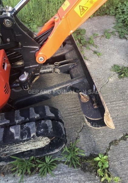 Pelle Kubota U15-3 VHG Canopy 1T5  sur chenilles AVEC 3 GODETS Mini-pelle