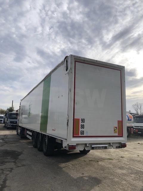 Semi-remorque Benalu JUMBOLINER fond mouvant