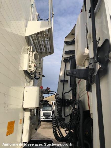 Photo Benalu JUMBOLINER fond mouvant  image 13/41