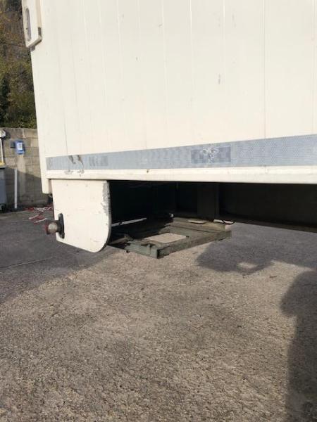 Semi-remorque Benalu JUMBOLINER fond mouvant