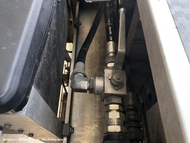 Photo Benalu JUMBOLINER fond mouvant  image 32/41