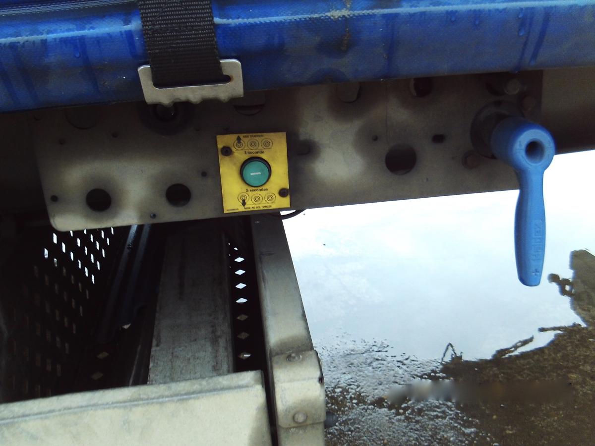 Semi-remorque Fruehauf 3 essieux