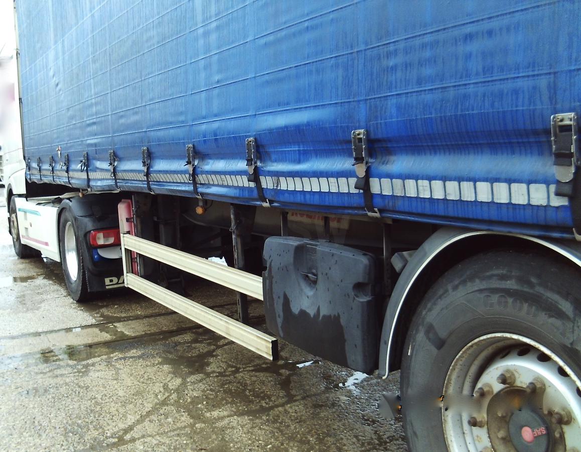 Semi-remorque Fruehauf 3 essieux