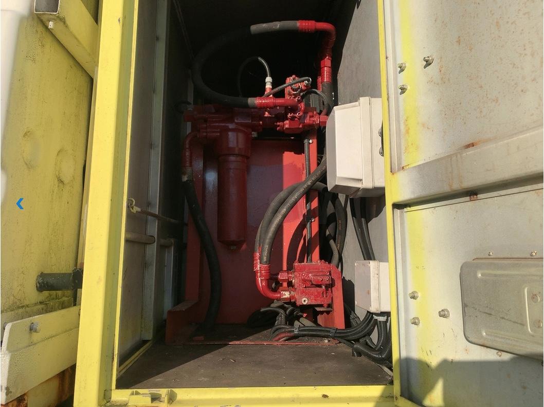 Engin de voirie Mercedes Atego 2628