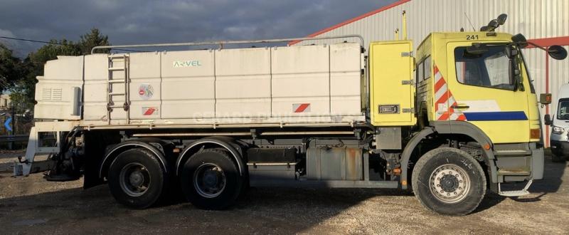 Engin de voirie Mercedes Atego 2628 AVEC SALEUSE GILETTA Camion saleuse