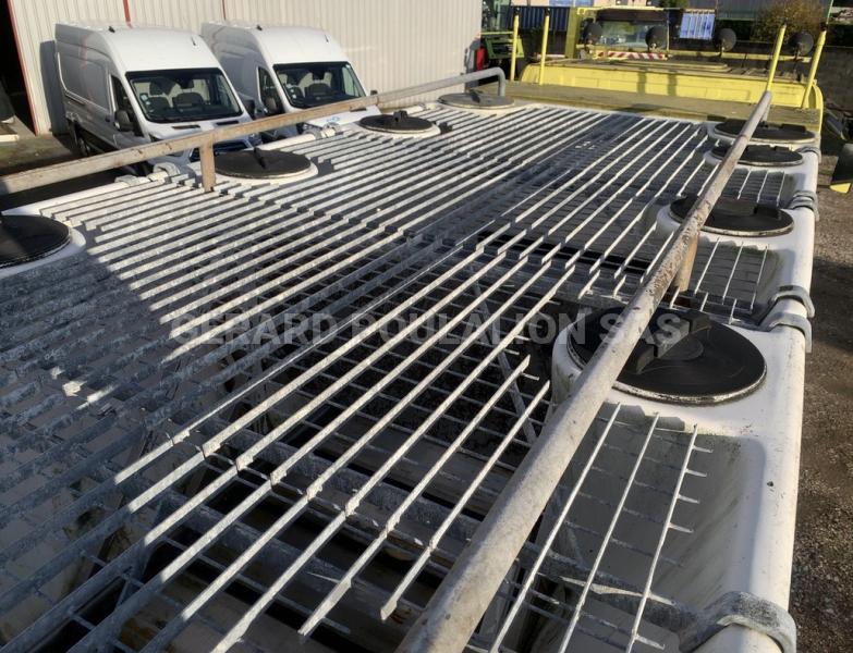 Engin de voirie Mercedes Atego 2628 AVEC SALEUSE GILETTA Camion saleuse