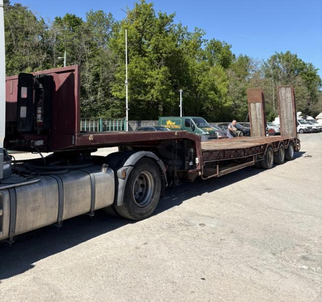 Semi-remorque VEREM PLATEAU PTE ENG 3 ESS.