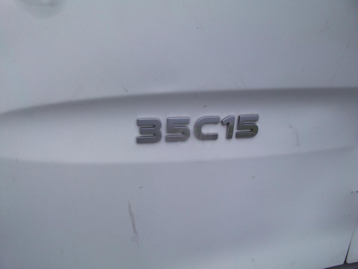 Utilitaire Iveco 35C15