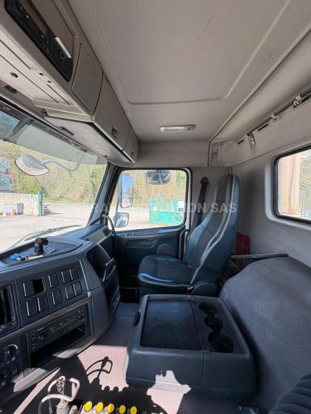 Camion Volvo FM 370 eeV Multibenne