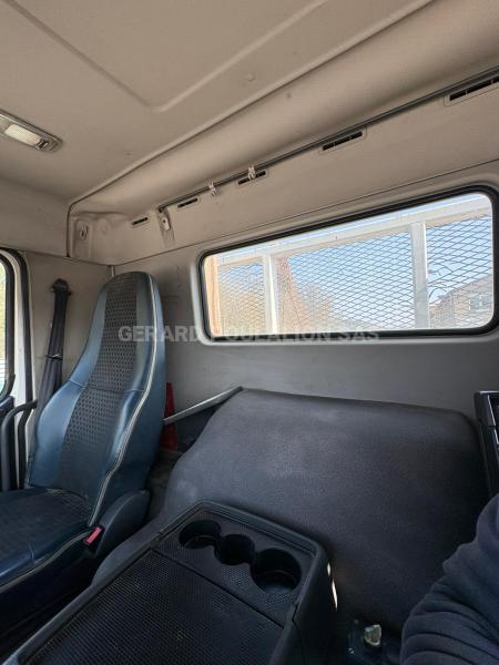 Camion Volvo FM 370 eeV Multibenne