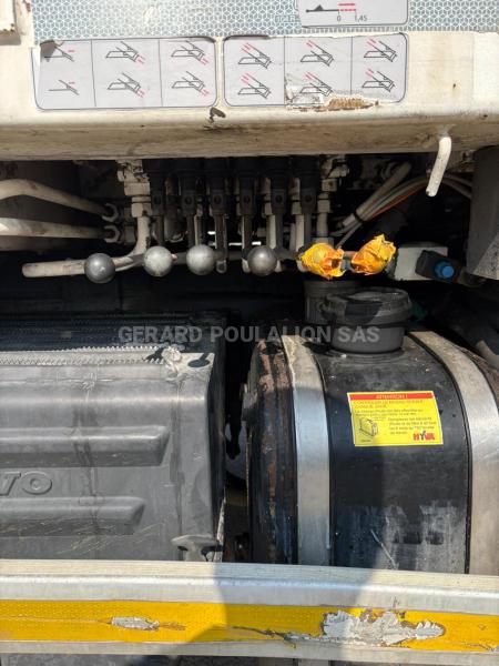 Camion Volvo FM 370 eeV Multibenne