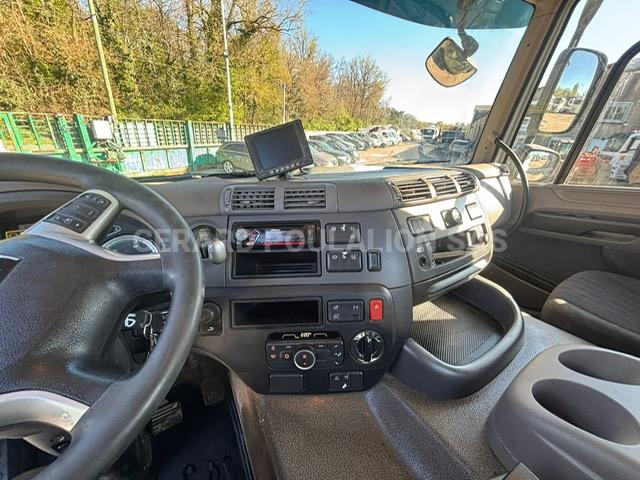 Camion DAF DALBY BRAS HYDRAULIQUE essieu 3 relevable Polybenne