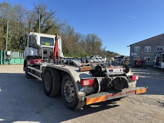 Camion DAF DALBY BRAS HYDRAULIQUE essieu 3 relevable Polybenne