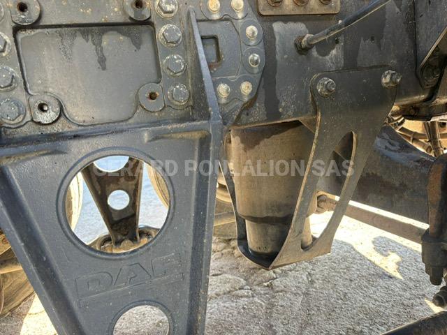 Camion DAF DALBY BRAS HYDRAULIQUE essieu 3 relevable Polybenne