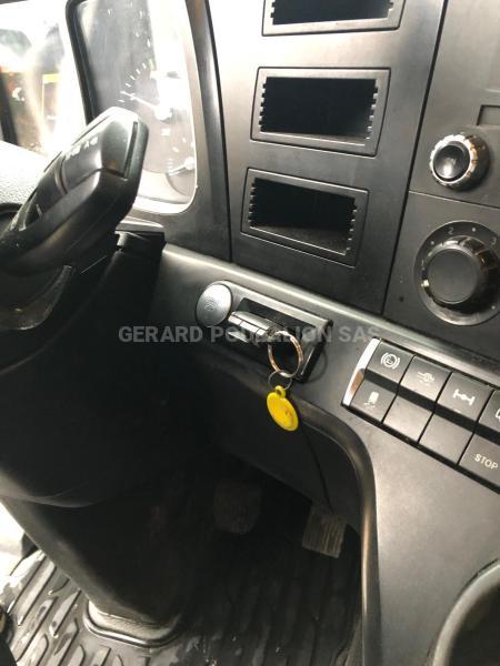 Tracteur Mercedes Actros 1843