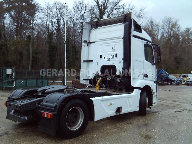 Tracteur Mercedes Actros 1843
